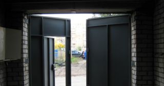Купить гаражные ворота распашные Ишим, цена от 3885 руб.